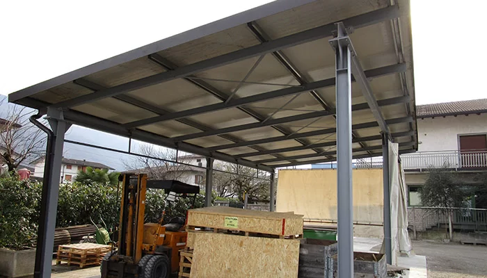 tettoia-in-acciaio-a-supporto-azienda-marmi-Artogne-Bs